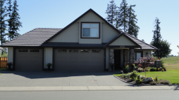 1462 Crown Isle Drive bordering the Crown Isle Golf Course photo of Crown Isle home